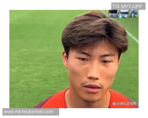 球迷怒斥谢文能表现糟糕呼吁其转型为网络红人